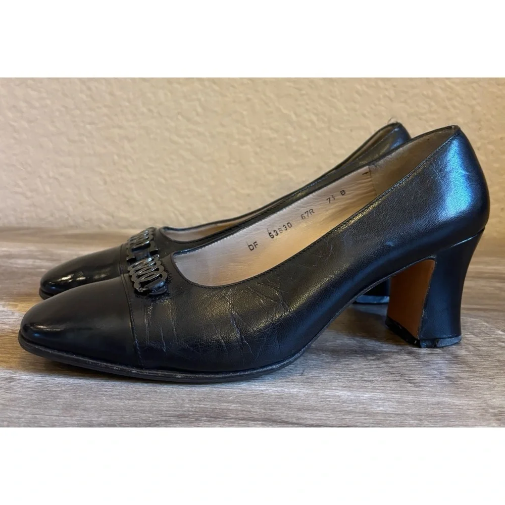 Salvatore Ferragamo Black Leather Pumps Size 7.5 B